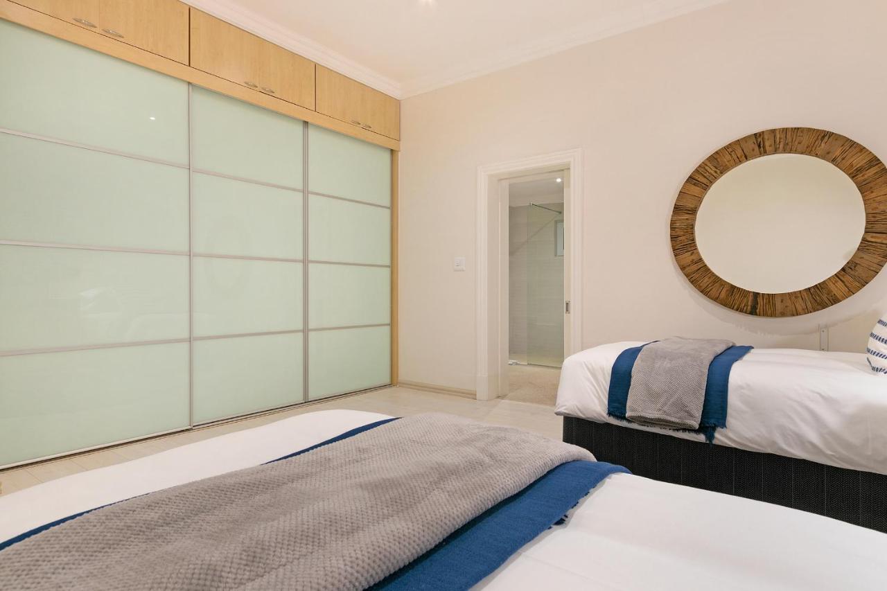 Luxury Serviced Mountain Villa In Constantia Cape Town Bagian luar foto